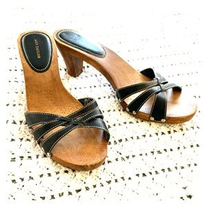 Ann Taylor 3” Wood & Leather Sandals - Size 10